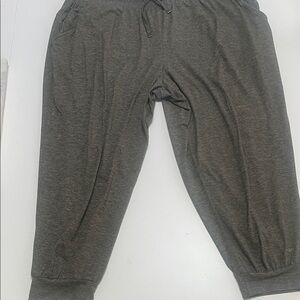 YOU MAKE AN OFFER$ Closet Clearance 🆕❤️ without tags Zuda Gray Jogger Pants
